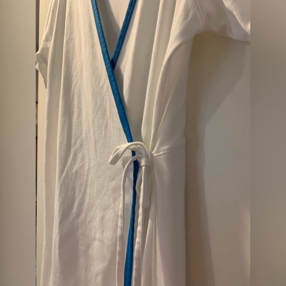 Landsend Vintage White Wrap Dress/Robe Women’s Size Medium - Picture 3 of 5